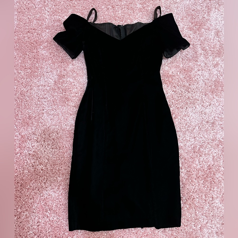 Vintage 90s black velvet evening gown size 9-10